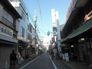 桜上水　商店街通り
