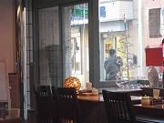 桜上水　カフェティファニー店内
