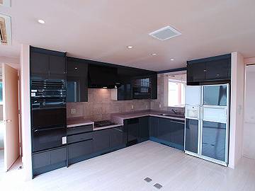 駒沢の中古一戸建て ダイニングキッチン