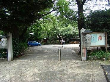 虎ノ門マンション　愛宕神社