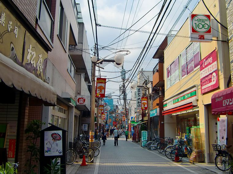 中野区若宮の新築一戸建て 都立家政商店街