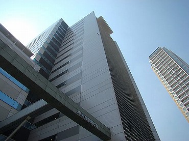 西五反田新築一戸建て　高層ビル