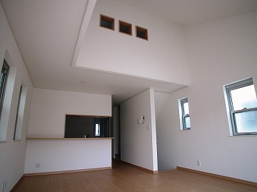 野方新築一戸建て　リビング