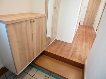 中野区江原町新築一戸建て　玄関